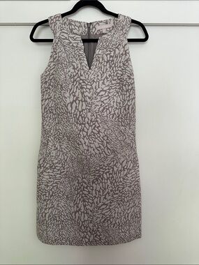 Banana Republic Taupe and Cream Patterned V-Notch Shift Dress